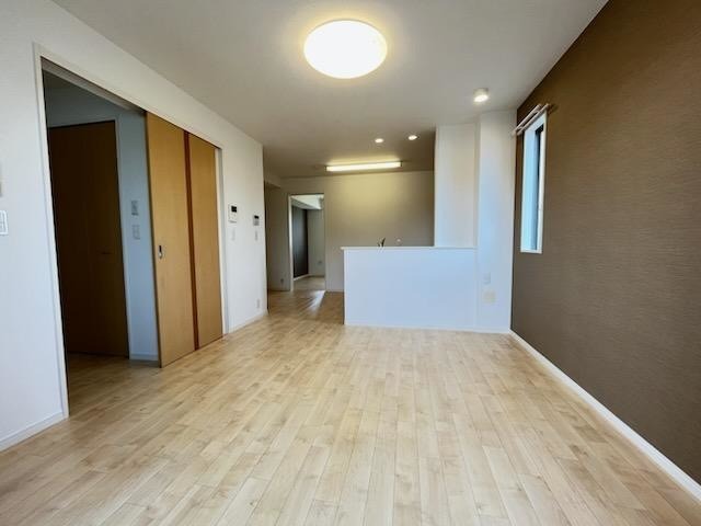 ��ʌ��z�J�s�厚��|�̃A�p�[�g�̋��ԁE���r���O