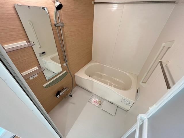 ��ʌ��z�J�s�厚��|�̃A�p�[�g�̃o�X