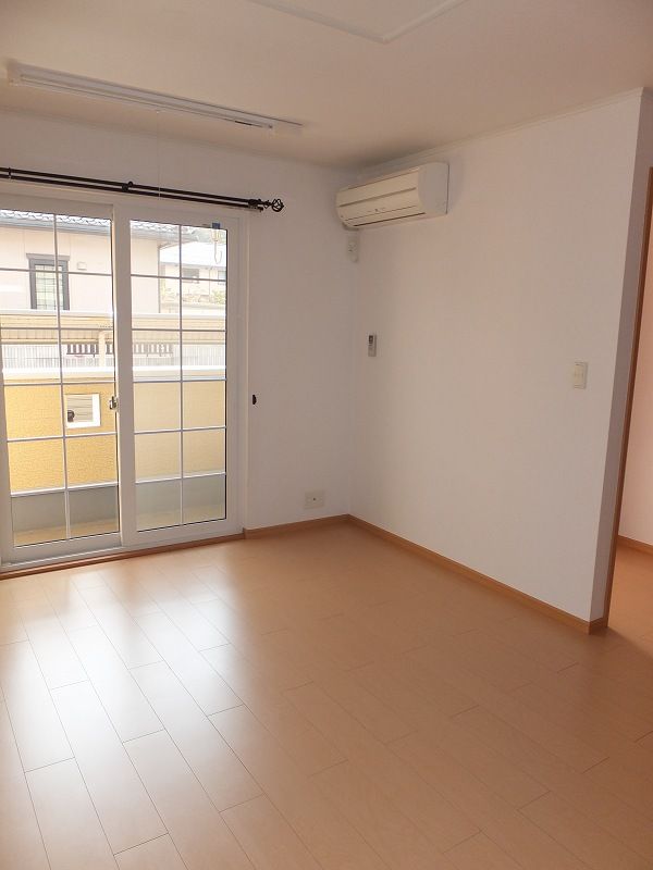 ��ʌ��������܎s��΋�{���Q���ڂ̃A�p�[�g�̋��ԁE���r���O