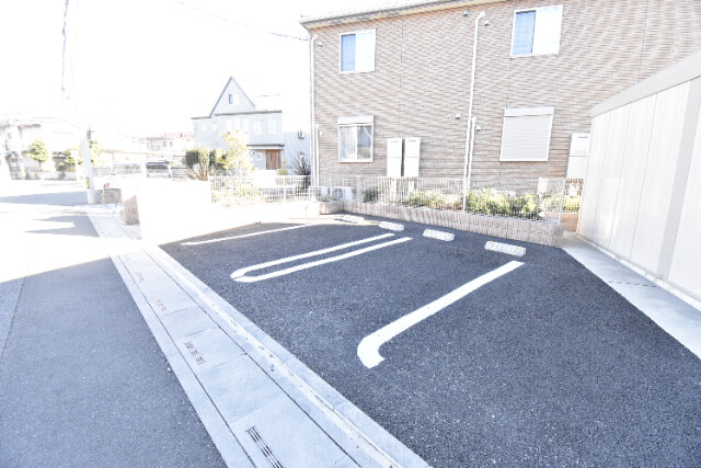 ��ʌ��������܎s��������S���ڂ̃A�p�[�g�̒��ԏ�