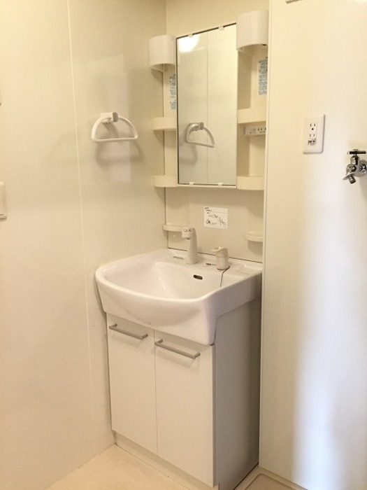 ��ʌ��������܎s�΋擹�c�y�R���ڂ̃A�p�[�g�̐��ʏ�