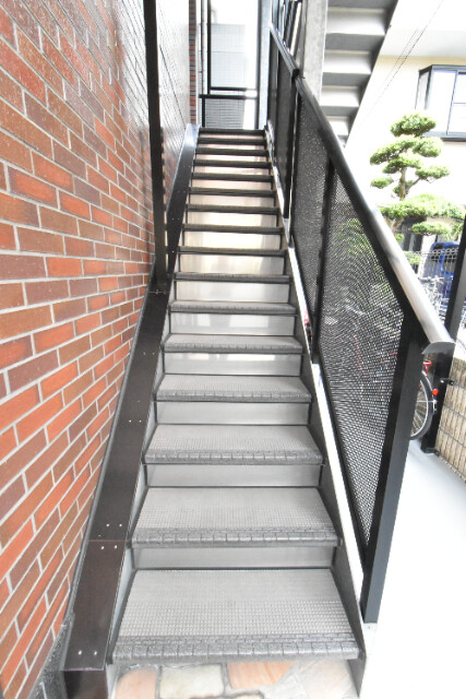 ��ʌ�����s������S���ڂ̃}���V�����̃G���g�����X