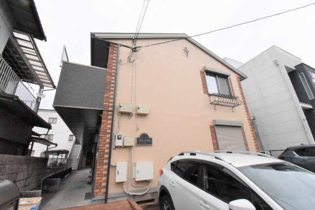 ��ʌ��z�J�s�ԎR���P���ڂ̃A�p�[�g�̌����O��