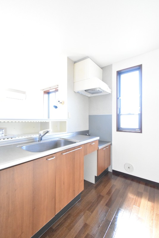 ��ʌ��������܎s���厚��J���̃A�p�[�g�̃L�b�`��