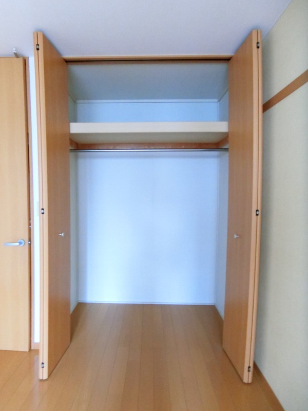 ��ʌ��z�J�s�ԎR���P���ڂ̃A�p�[�g�̎��[