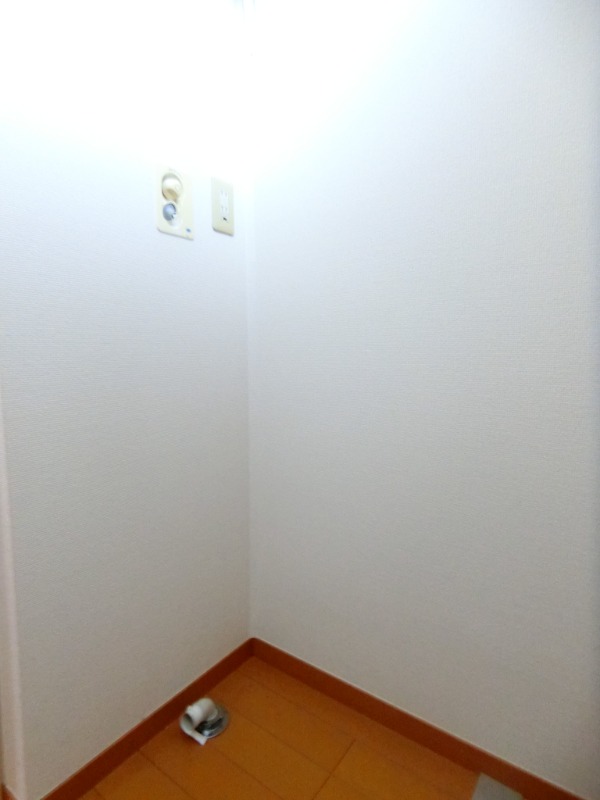 ��ʌ��z�J�s�ԎR���P���ڂ̃A�p�[�g�̂��̑�