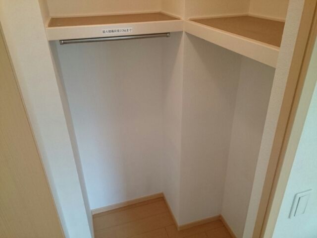 ��ʌ�����s�厚���s�g���̃A�p�[�g�̎��[