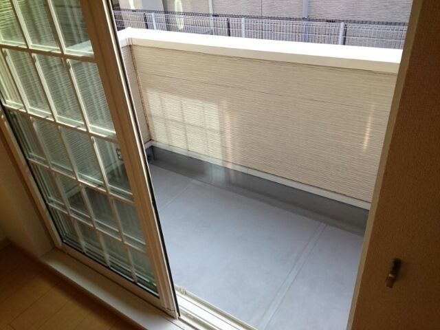 ��ʌ�����s�厚���s�g���̃A�p�[�g�̃o���R�j�[