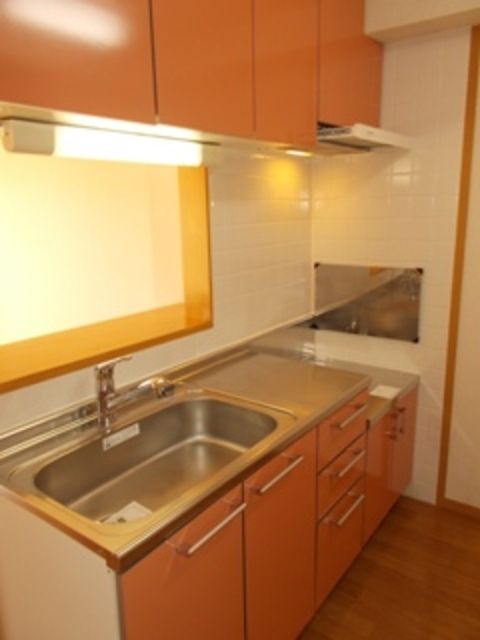 ��ʌ��k�����S�ɓޒ����h��P���ڂ̃}���V�����̃L�b�`��