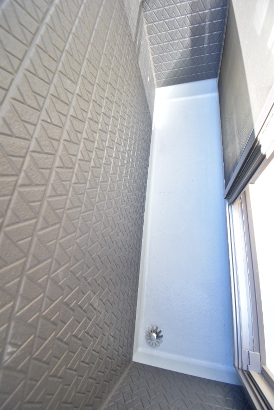 ��ʌ��������܎s������厚���[��̃A�p�[�g�̃o���R�j�[