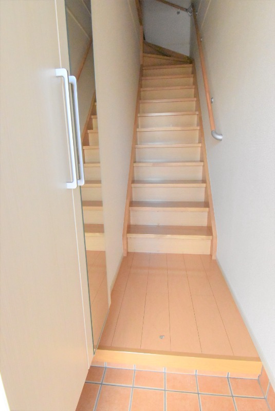 ��ʌ�����s�厚���s�̍��݂̃A�p�[�g�̌���