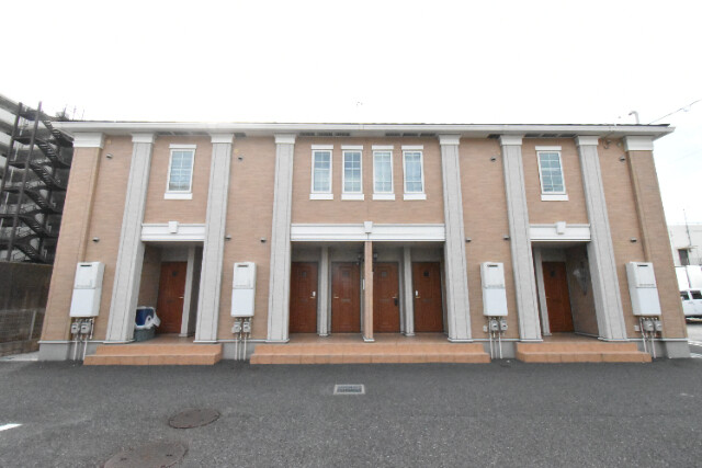 ��ʌ�����s�厚���s�̍��݂̃A�p�[�g�̃G���g�����X