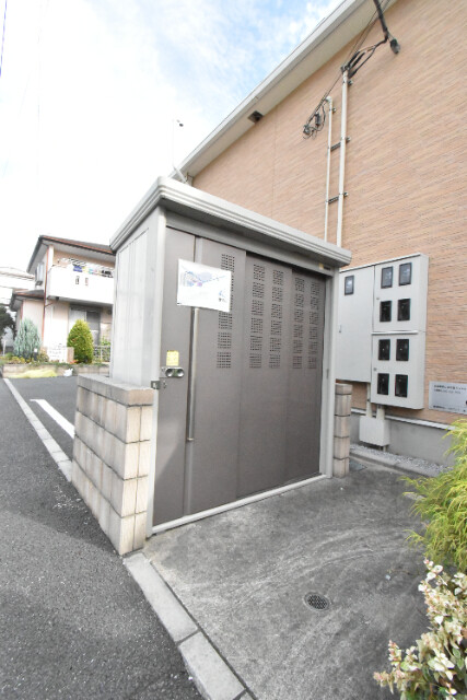 ��ʌ�����s�厚���s�̍��݂̃A�p�[�g�̂��̑�