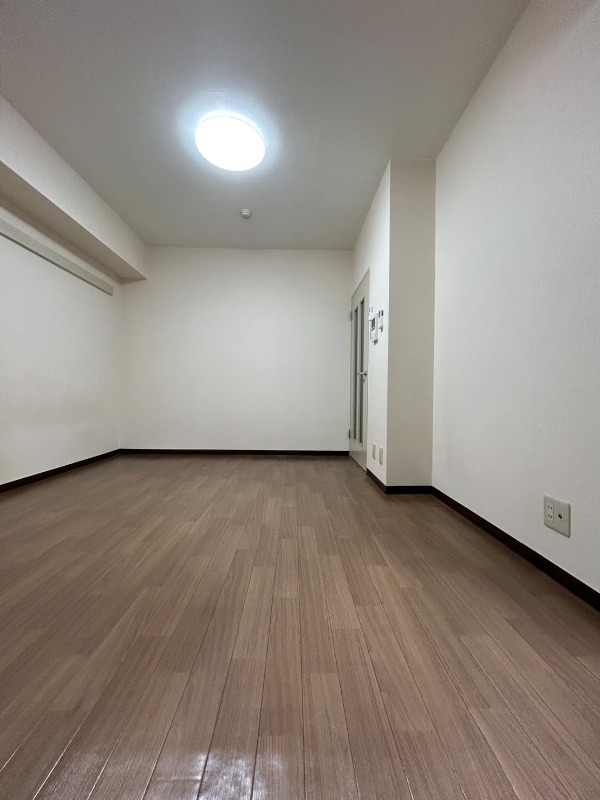 ��ʌ���z�s�e�c�{���̃}���V�����̋����E���r���O