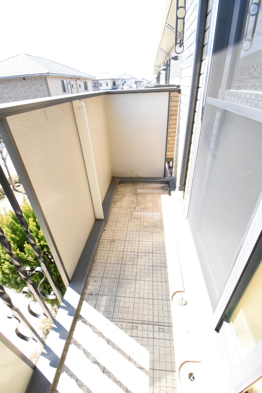 ��ʌ��������܎s������~����Q���ڂ̃A�p�[�g�̃o���R�j�[