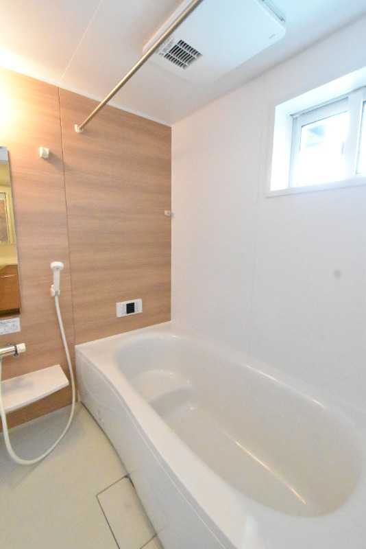 ��ʌ��z�J�s���C�N�^�E���Q���ڂ̃A�p�[�g�̃o�X