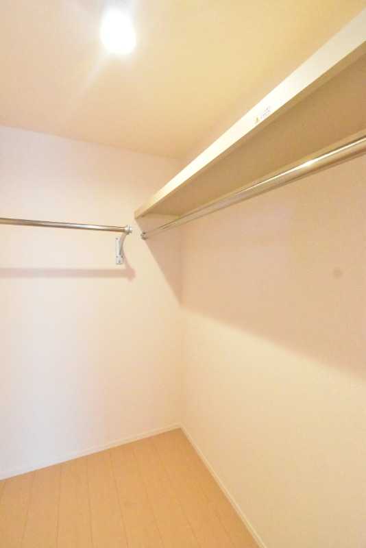 ��ʌ��z�J�s���C�N�^�E���Q���ڂ̃A�p�[�g�̎��[