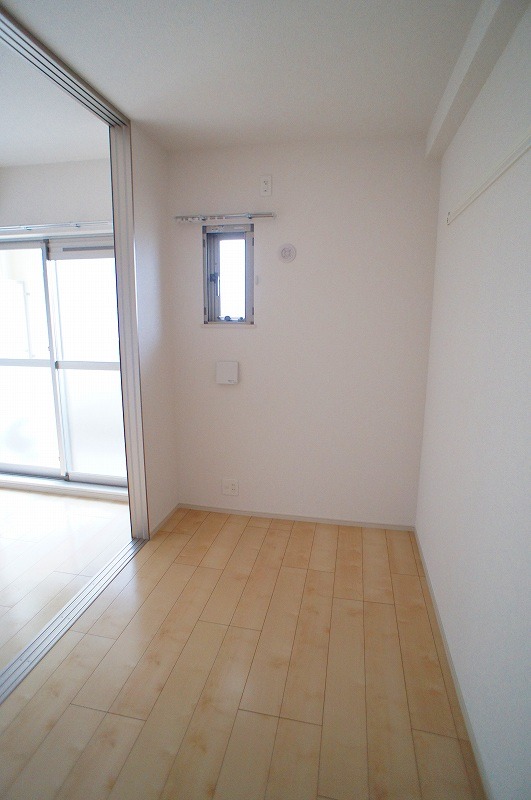 ��ʌ��z�J�s���C�N�^�E���U���ڂ̃}���V�����̂��̑������E�X�y�[�X