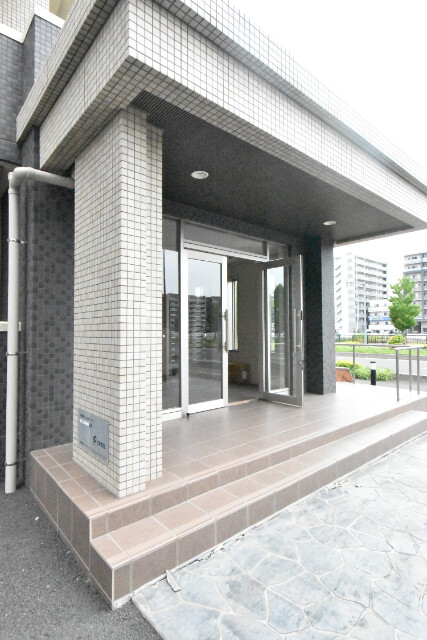 ��ʌ��z�J�s���C�N�^�E���U���ڂ̃}���V�����̃G���g�����X