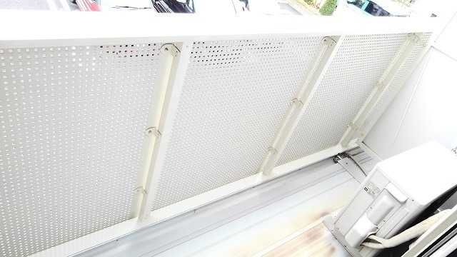 ��ʌ������s�V�����S���ڂ̃A�p�[�g�̃o���R�j�[