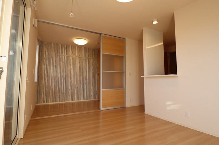 ��ʌ��z�J�s���C�N�^�E���Q���ڂ̃A�p�[�g�̋��ԁE���r���O