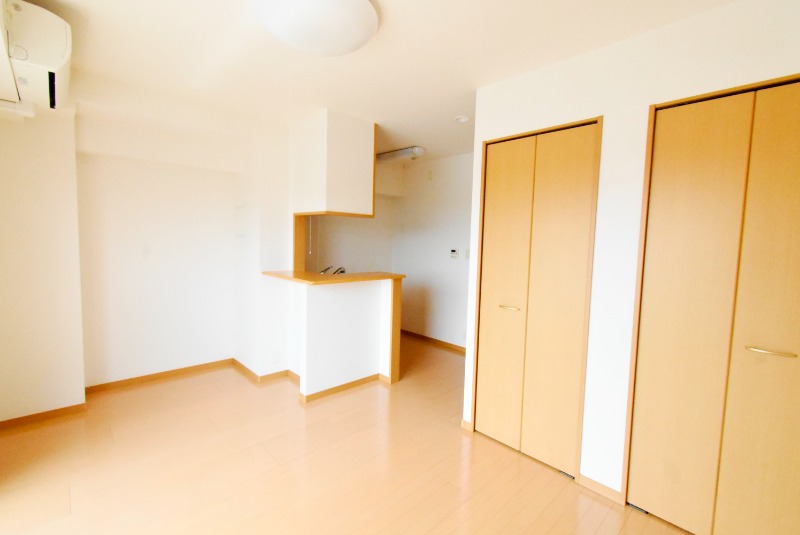 ��ʌ��������܎s�k��{�����R���ڂ̃}���V�����̋��ԁE���r���O