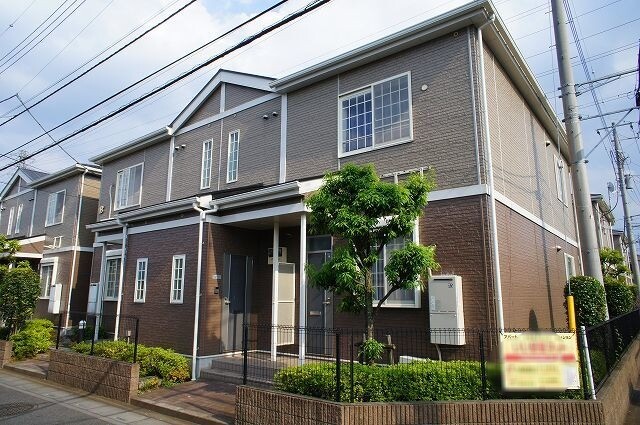 ��ʌ��������܎s�k����i���Q���ڂ̃A�p�[�g�̌����O��