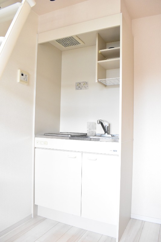 ��ʌ��������܎s��{����ؒ��S���ڂ̃A�p�[�g�̃L�b�`��