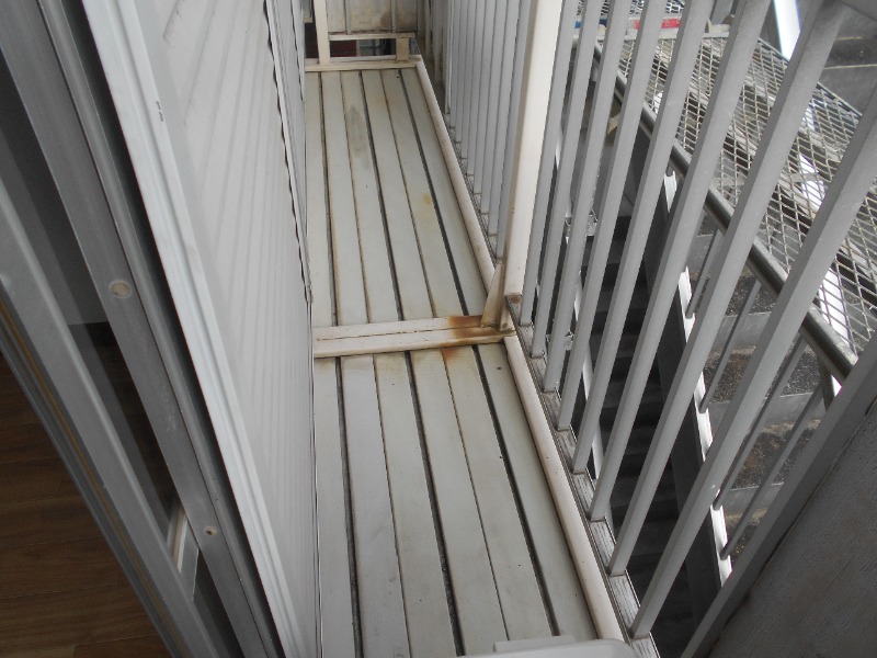 ��ʌ��������܎s�k��{�����S���ڂ̃A�p�[�g�̃o���R�j�[