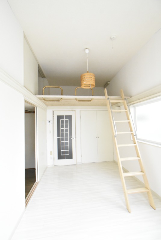 ��ʌ�����s�厚�����̃A�p�[�g�̋��ԁE���r���O