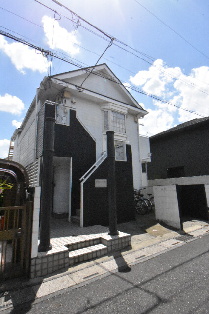 ��ʌ�����s�厚�����̃A�p�[�g�̌����O��