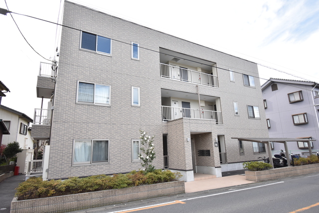 ��ʌ��������܎s��{��O���R���ڂ̃}���V�����̌����O��