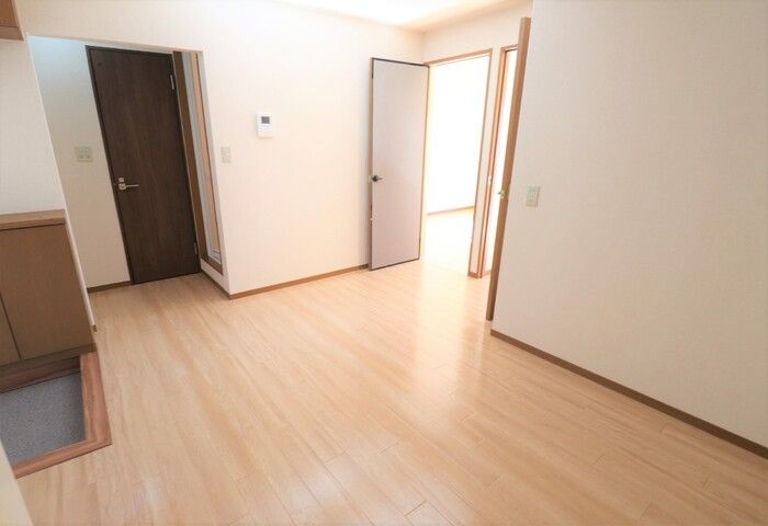 ��ʌ��z�J�s���������P���ڂ̃}���V�����̋��ԁE���r���O