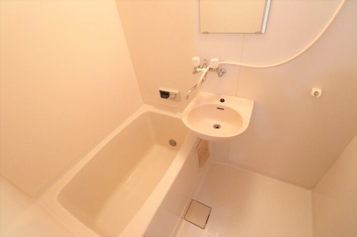 ��ʌ��z�J�s���������P���ڂ̃}���V�����̃o�X