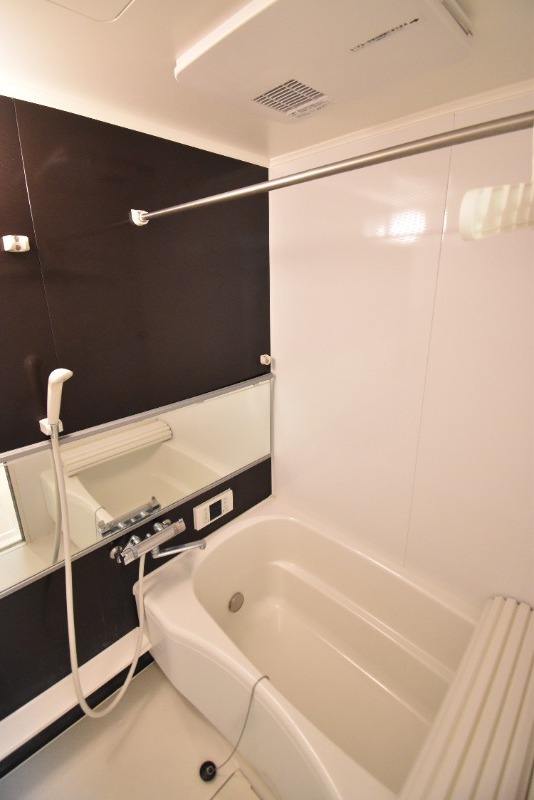 ��ʌ�����s�˒˓��S���ڂ̃A�p�[�g�̃o�X