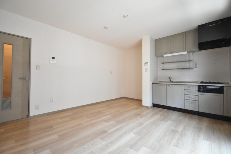 ��ʌ��������܎s������㗎���Q���ڂ̃A�p�[�g�̋��ԁE���r���O