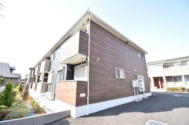 ��ʌ��������܎s����厚�_�c�̃A�p�[�g�̌����O��