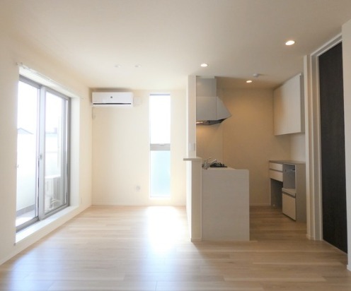 ��ʌ��������܎s�k��A�|���P���ڂ̃}���V�����̋��ԁE���r���O