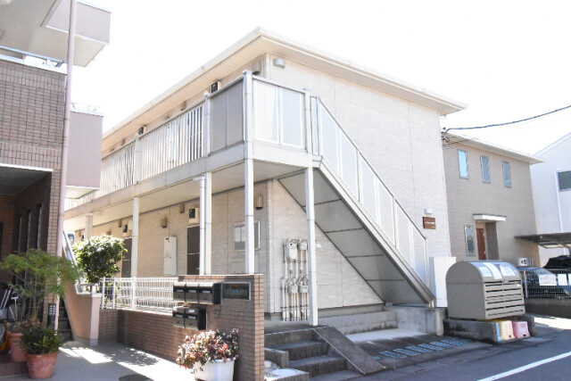 ��ʌ��z�J�s��z�J�T���ڂ̃A�p�[�g�̌����O��