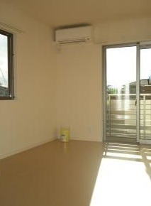 ��ʌ��z�J�s��z�J�T���ڂ̃A�p�[�g�̋��ԁE���r���O