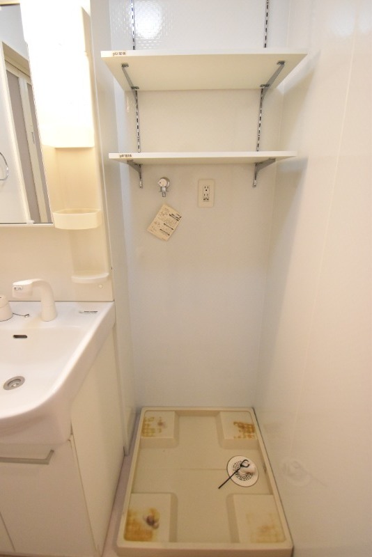 ��ʌ�����s�˒˓��S���ڂ̃A�p�[�g�̂��̑������E�X�y�[�X