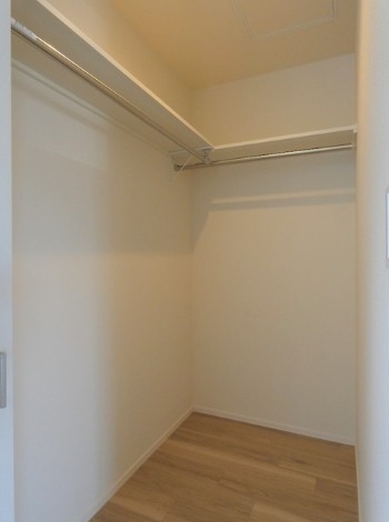 ��ʌ��������܎s�k��A�|���P���ڂ̃}���V�����̎��[