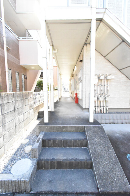 ��ʌ��z�J�s��z�J�T���ڂ̃A�p�[�g�̃G���g�����X