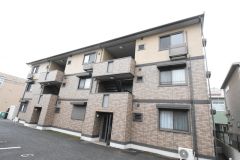 ��ʌ��������܎s�k��g�쒬�P����357-1�̃A�p�[�g�̌����O��