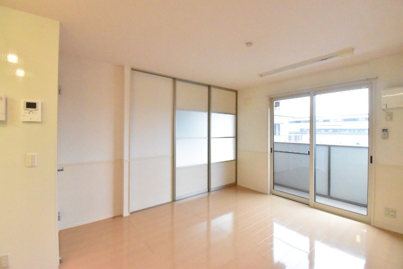 ��ʌ�����s����P���ڂ̃A�p�[�g�̂��̑������E�X�y�[�X