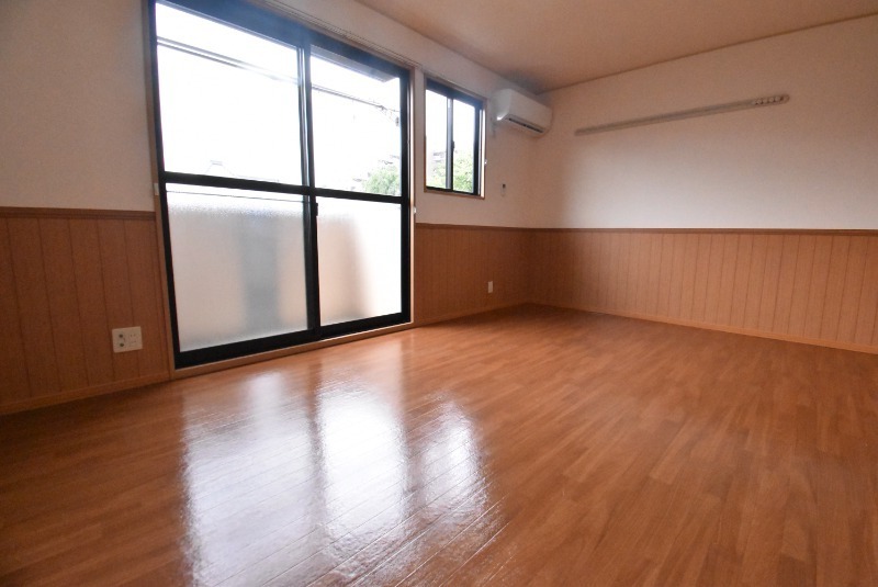 ��ʌ��������܎s�k�捡�H���̃A�p�[�g�̂��̑������E�X�y�[�X