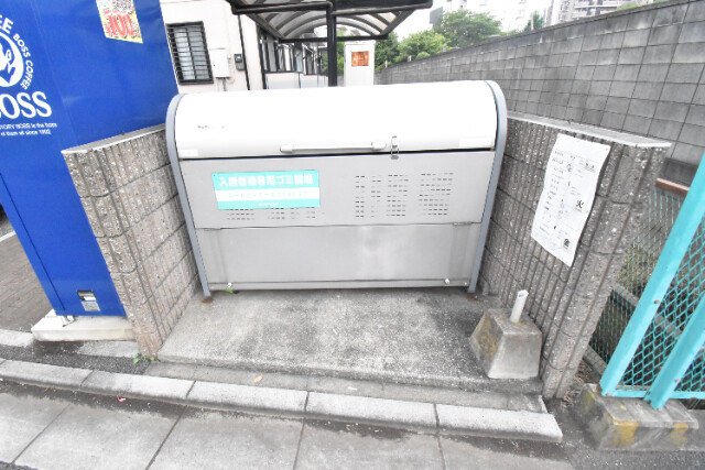 ��ʌ��������܎s�k�捡�H���̃A�p�[�g�̂��̑�