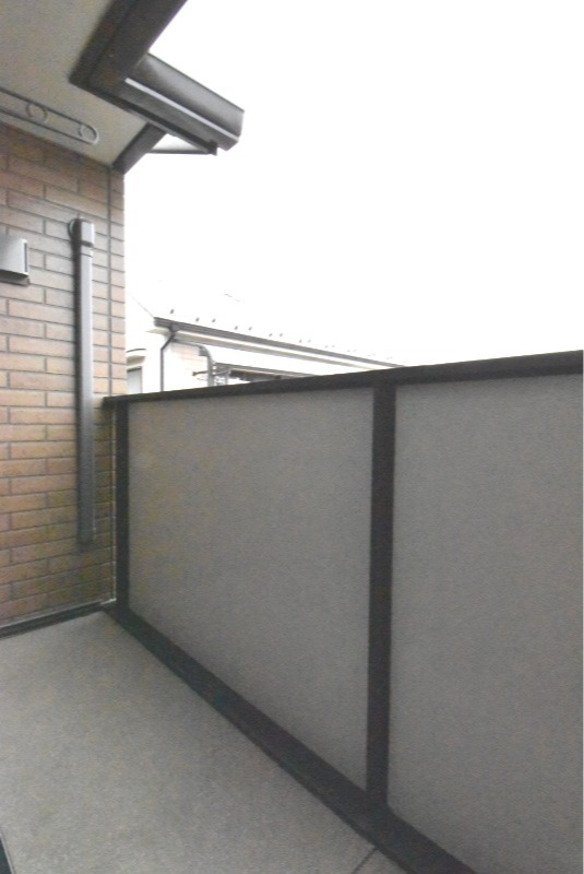 ��ʌ�����s����P���ڂ̃A�p�[�g�̃o���R�j�[