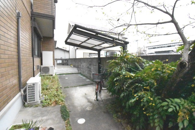 ��ʌ�����s����P���ڂ̃A�p�[�g�̂��̑�