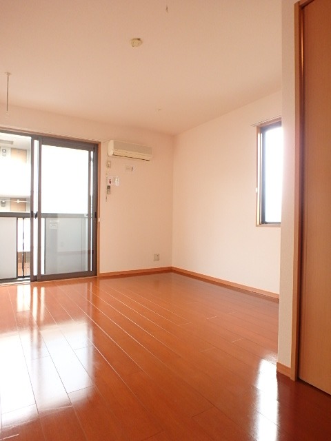 ��ʌ��������܎s�k�擌�听���P���ڂ̃A�p�[�g�̂��̑������E�X�y�[�X